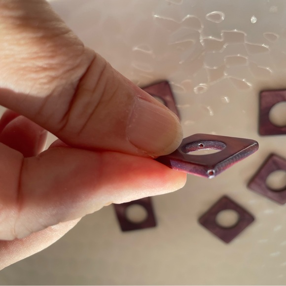 8 Stunning Square Purple 20mm Shell Beads for Jewelry Craft Making - Picture 5 of 6